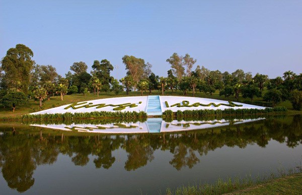 Sân gôn Kings’ Island (Đồng Mô, Sơn Tây, Hà Nội) bao gồm 36 hố tọa lạc trên diện tích 350ha mặt đất và 1.500ha hồ.